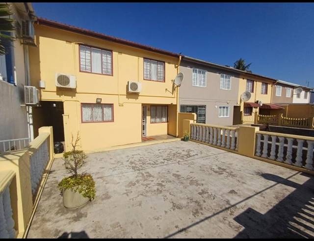 3 BEDROOM HOUSE FOR SALE IN CLAYFIELD